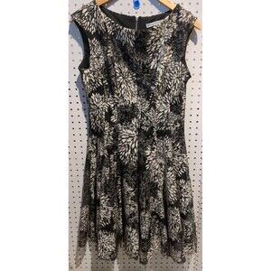Danny And Nicole Dress Size 10 Black White Lace Floral Sleeveless